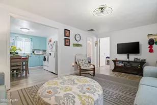 111 Hickory Dr, Greentown, PA 18426 - Photo 10