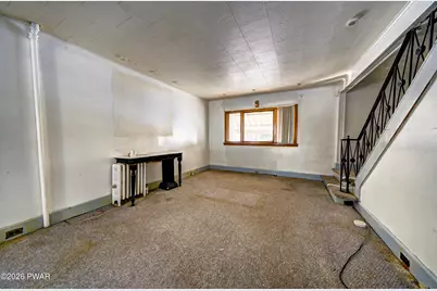 607 S Valley Avenue, Olyphant, PA 18447 - Photo 8