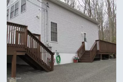 121 Canterbrook Drive, Lords Valley, PA 18428 - Photo 8