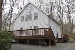 121 Canterbrook Dr, Lords Valley, PA 18428 - Photo 1