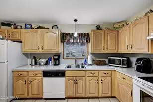 121 Canterbrook Dr, Lords Valley, PA 18428 - Photo 18