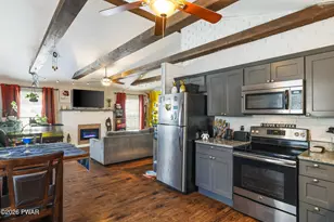 109 Stuart Pl, Bushkill, PA 18324 - Photo 1