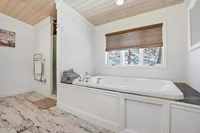 124 Saint Moritz Drive, Tafton, PA 18464 - Photo 24