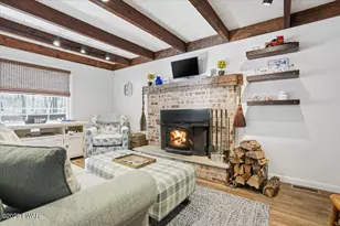 124 St Moritz Dr, Tafton, PA 18464 - Photo 4