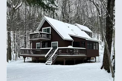 124 Saint Moritz Drive, Tafton, PA 18464 - Photo 1