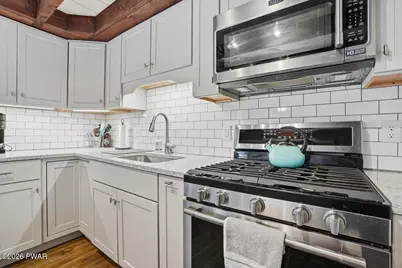 124 Saint Moritz Drive, Tafton, PA 18464 - Photo 14