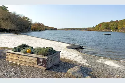 1E16 E Shore Drive, Hawley, PA 18428 - Photo 4