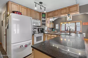 105 Westwood Ln, Hawley, PA 18428 - Photo 12