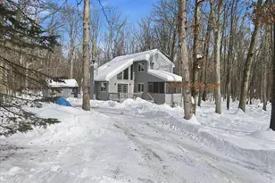 136 Evergreen Ct, Hawley, PA 18428 - Photo 4