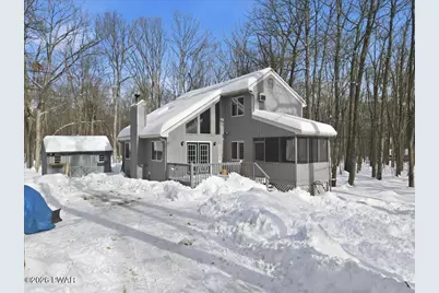 136 Evergreen Court, Hawley, PA 18428 - Photo 2