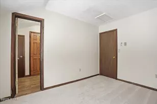 136 Evergreen Ct, Hawley, PA 18428 - Photo 32