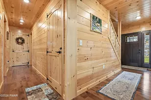 109 Lakeside Dr, Greentown, PA 18426 - Photo 12