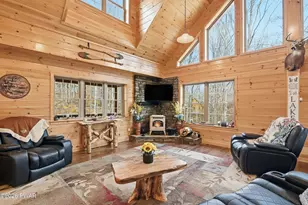 109 Lakeside Dr, Greentown, PA 18426 - Photo 16