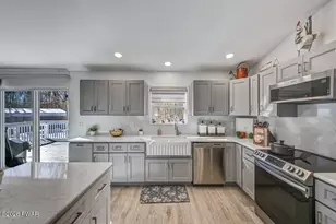 100 Forest Dr, Hawley, PA 18428 - Photo 28