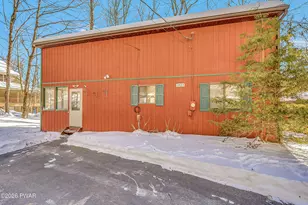 74 Splitrail Ln, Lake Ariel, PA 18436 - Photo 2