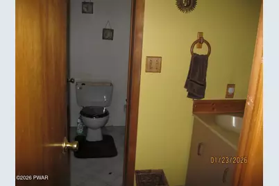 103 Oakwood Drive, Greentown, PA 18426 - Photo 10