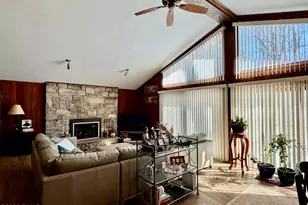 432 Maple Ridge Dr, Lords Valley, PA 18428 - Photo 8