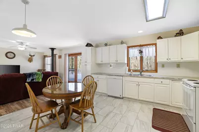 137 Friendship Drive, Hawley, PA 18428 - Photo 2