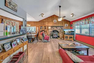 296 Chestnuthill Dr, Lake Ariel, PA 18436 - Photo 4