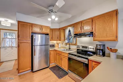 1055 Mountain Top Drive, Lake Ariel, PA 18436 - Photo 14