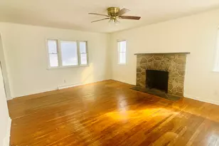 7 Dervend Cir, Matamoras, PA 18336 - Photo 2