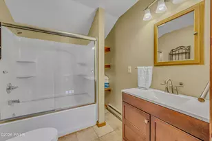 37 Parkwood Dr, Lakeville, PA 18436 - Photo 24