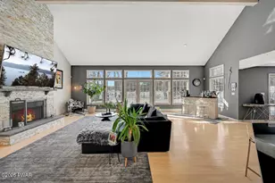 412 Canoe Brook Dr, Lords Valley, PA 18428 - Photo 16