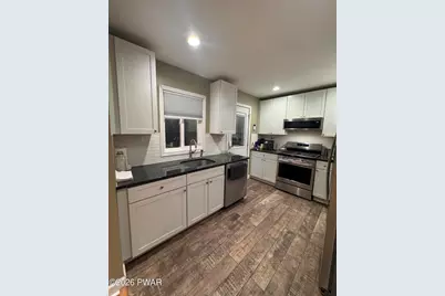 200 Avenue H, Matamoras, PA 18336 - Photo 2