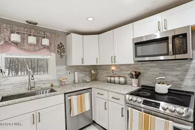 202 Fox Road, Dingmans Ferry, PA 18328 - Photo 12