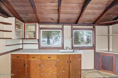 107 Circle Lane, Greentown, PA 18426 - Photo 4