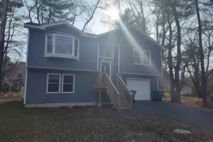 109 Rose Ln, Matamoras, PA 18336 - Photo 2