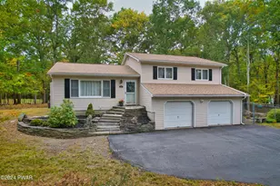 102 Sprint Ct, Milford, PA 18337 - Photo 1