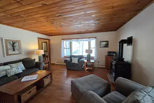 102 Longspur Ln, Lords Valley, PA 18428 - Photo 4