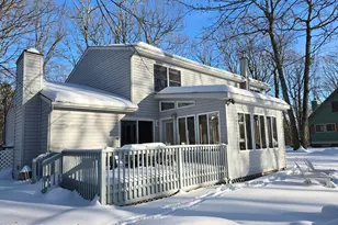 102 Longspur Ln, Lords Valley, PA 18428 - Photo 2