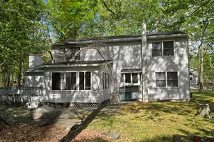 102 Longspur Ln, Lords Valley, PA 18428 - Photo 4