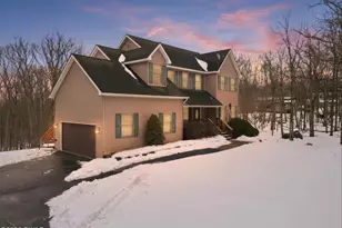 1100 Dewberry Dr, Hawley, PA 18428 - Photo 1