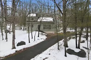 4217 Kenwood Terrace, East Stroudsburg, PA 18301 - Photo 2