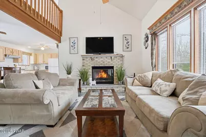 4217 Kenwood Terrace, East Stroudsburg, PA 18301 - Photo 4