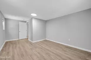 252 Greenbriar Cir, Tobyhanna, PA 18466 - Photo 34