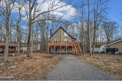 252 Greenbriar Circle, Tobyhanna, PA 18466 - Photo 2