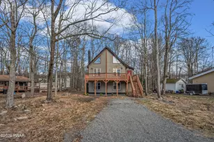 252 Greenbriar Cir, Tobyhanna, PA 18466 - Photo 2