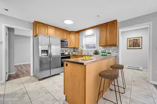 252 Greenbriar Cir, Tobyhanna, PA 18466 - Photo 16