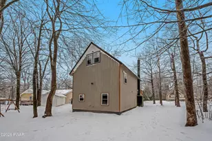 252 Greenbriar Cir, Tobyhanna, PA 18466 - Photo 4