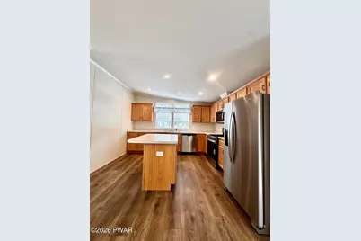 106 Middle Road, Greentown, PA 18426 - Photo 4