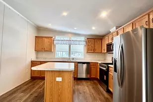 106 Middle Rd, Greentown, PA 18426 - Photo 4