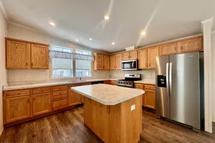 106 Middle Rd, Greentown, PA 18426 - Photo 8