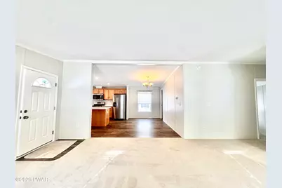 106 Middle Road, Greentown, PA 18426 - Photo 6
