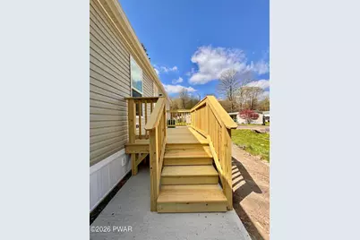 106 Middle Road, Greentown, PA 18426 - Photo 10