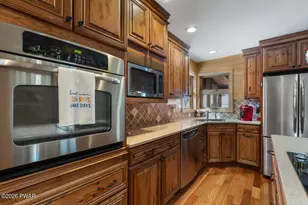 41 Deerfoot Rd, Lake Ariel, PA 18436 - Photo 14