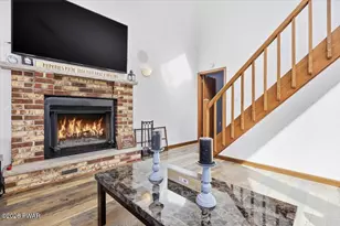 215 Tanager Rd, Lackawaxen, PA 18435 - Photo 10